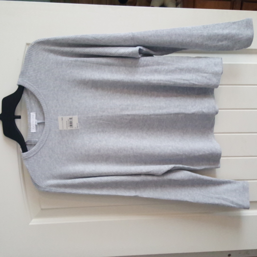 NWT Socialite Heather Gray Ribbed Long Sleeve Tee Relaxed Fit Small